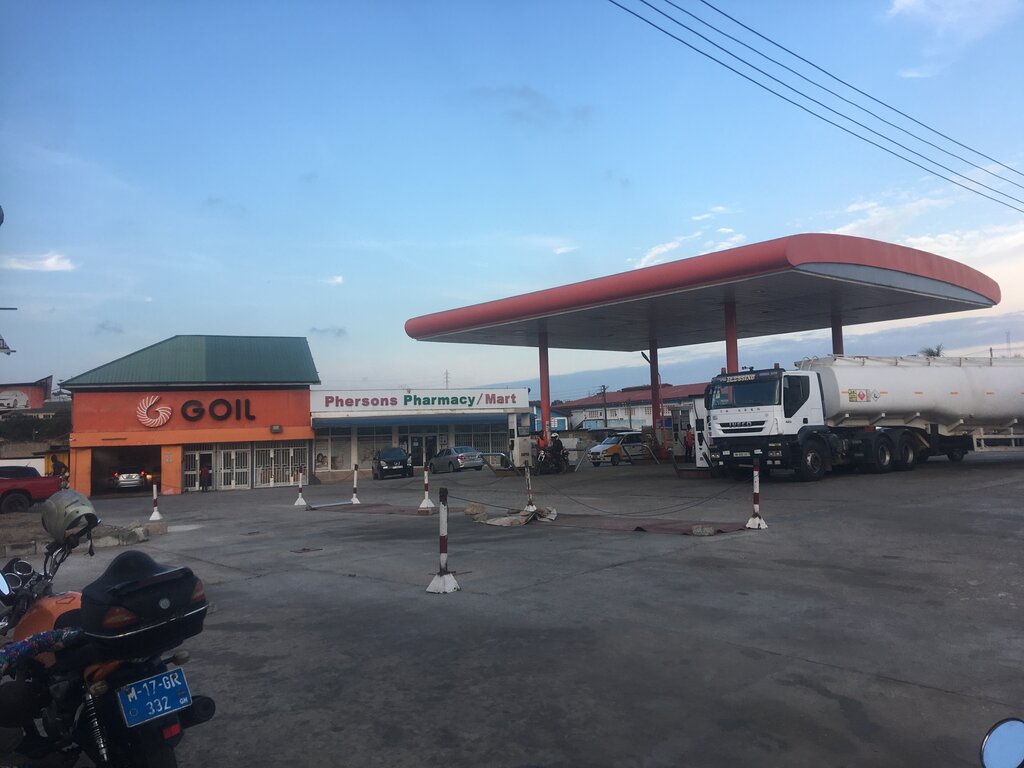 Oil and gas company Goil station, Accra, photo