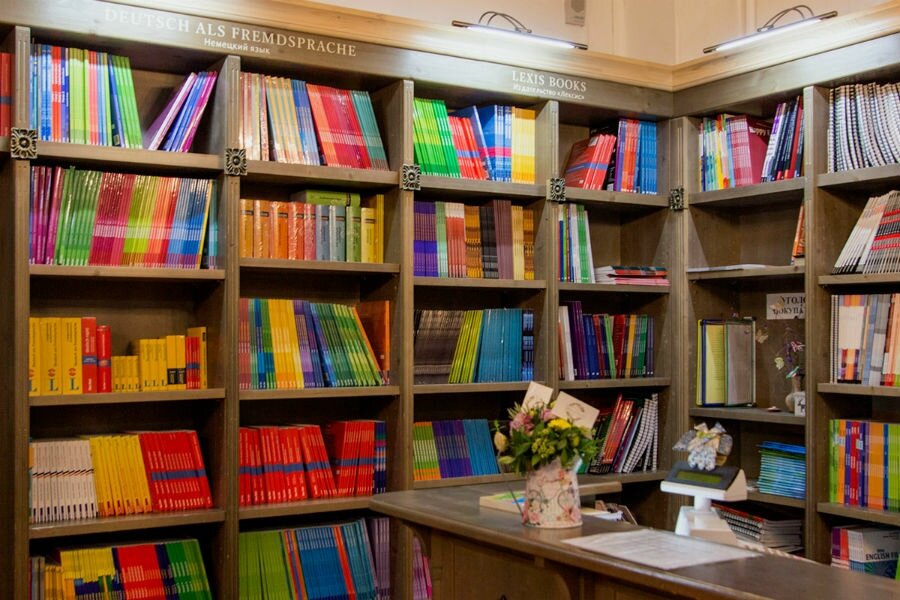 Книжный магазин Лексис, Минск, фото