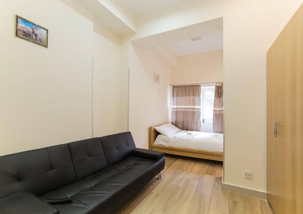 Фото Hyde Park Quality Apartment