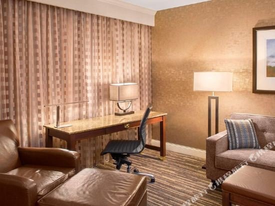 Фото Sheraton Suites Akron Cuyahoga Falls