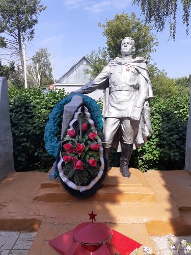 نصب تذكاري للحرب، مقبرة جماعية Братская могила воинов, погибших в 1943 г. ، مقاطعة أوريول، صورة