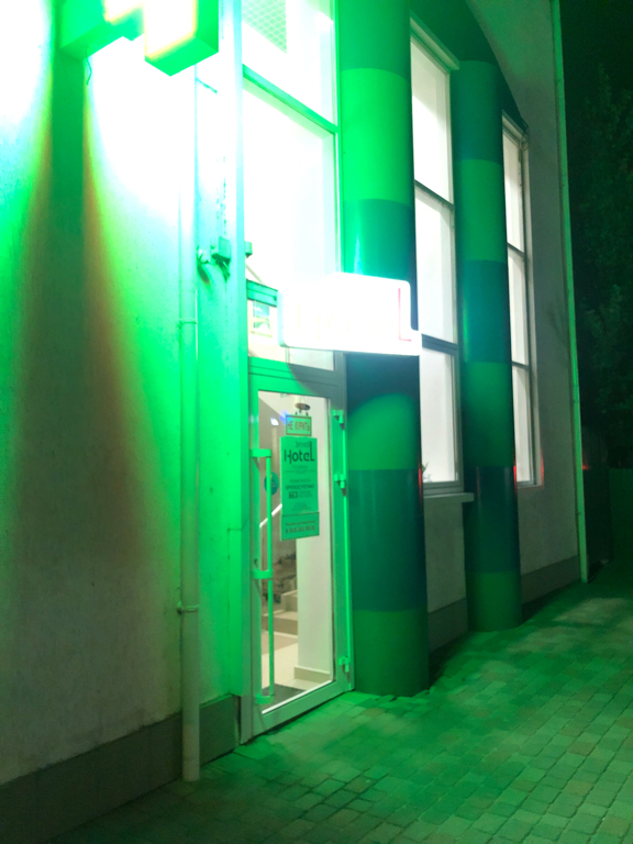 Фото Small Hotel