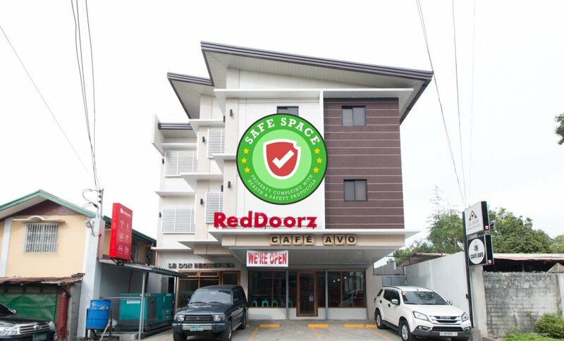 Гостиница RedDoorz Plus @ Diola Villamonte Bacolod в Баколоде