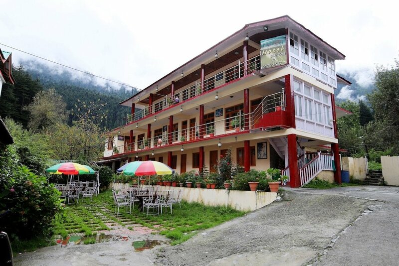 Гостиница Goroomgo Aby's Hut Manali
