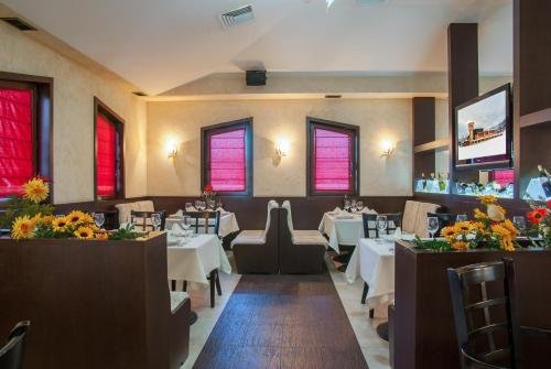 Фото Hotel Domaine Peshtera