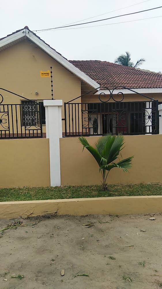 Management company Edith Addo Kessie, Earth, photo