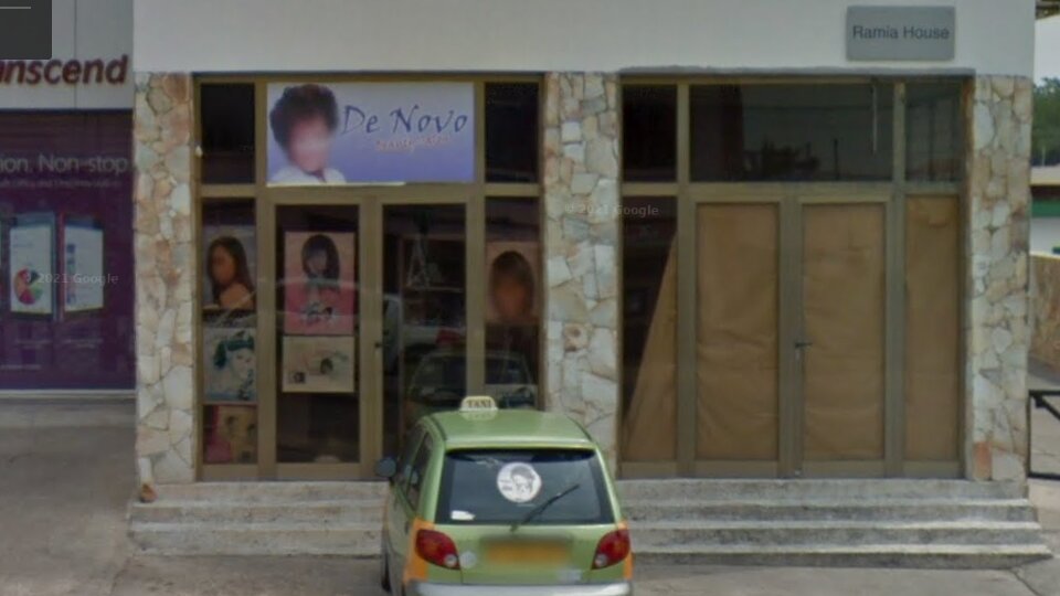 Beauty salon De Nova, Accra, photo