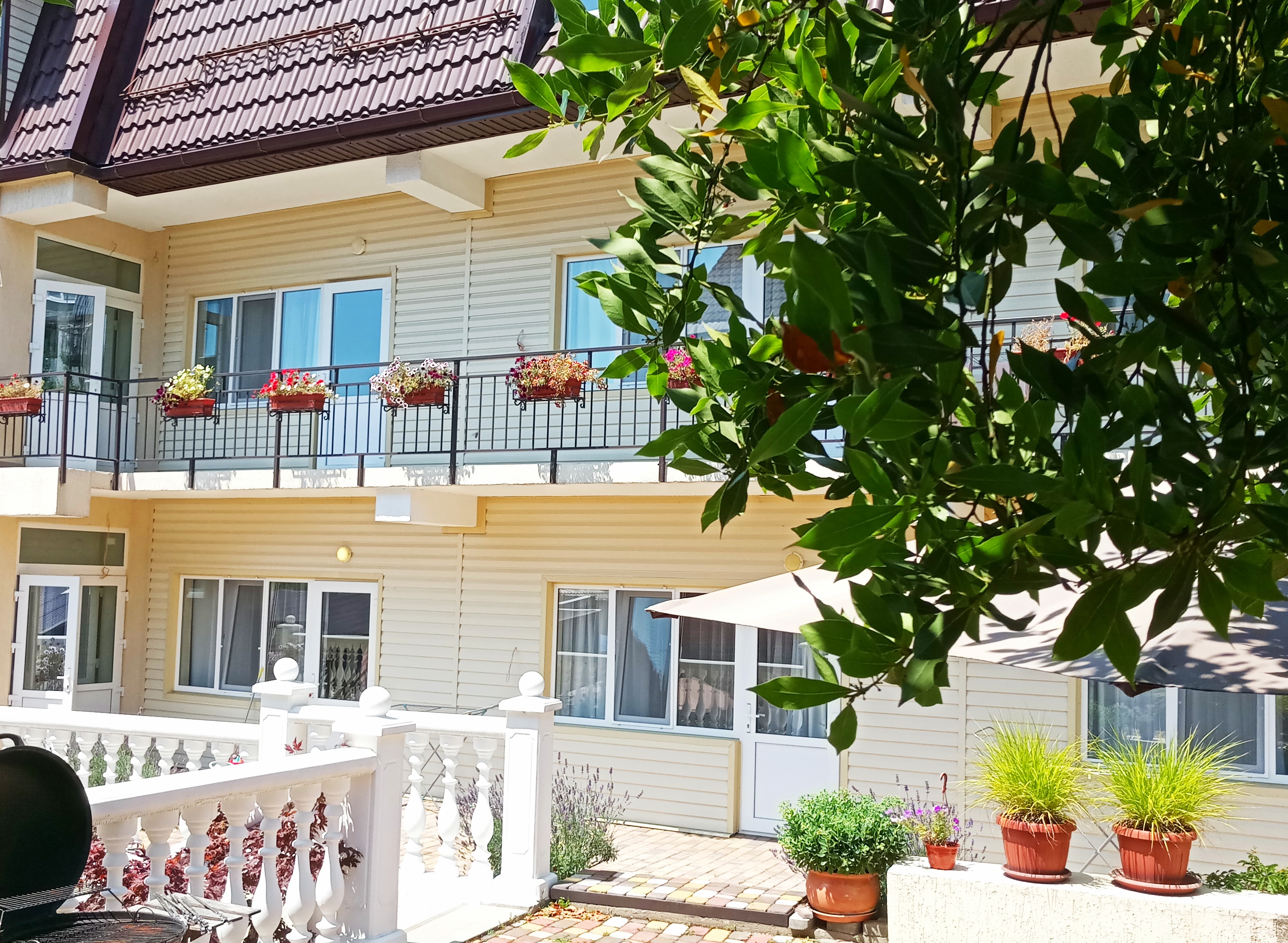 Фото отеля 1