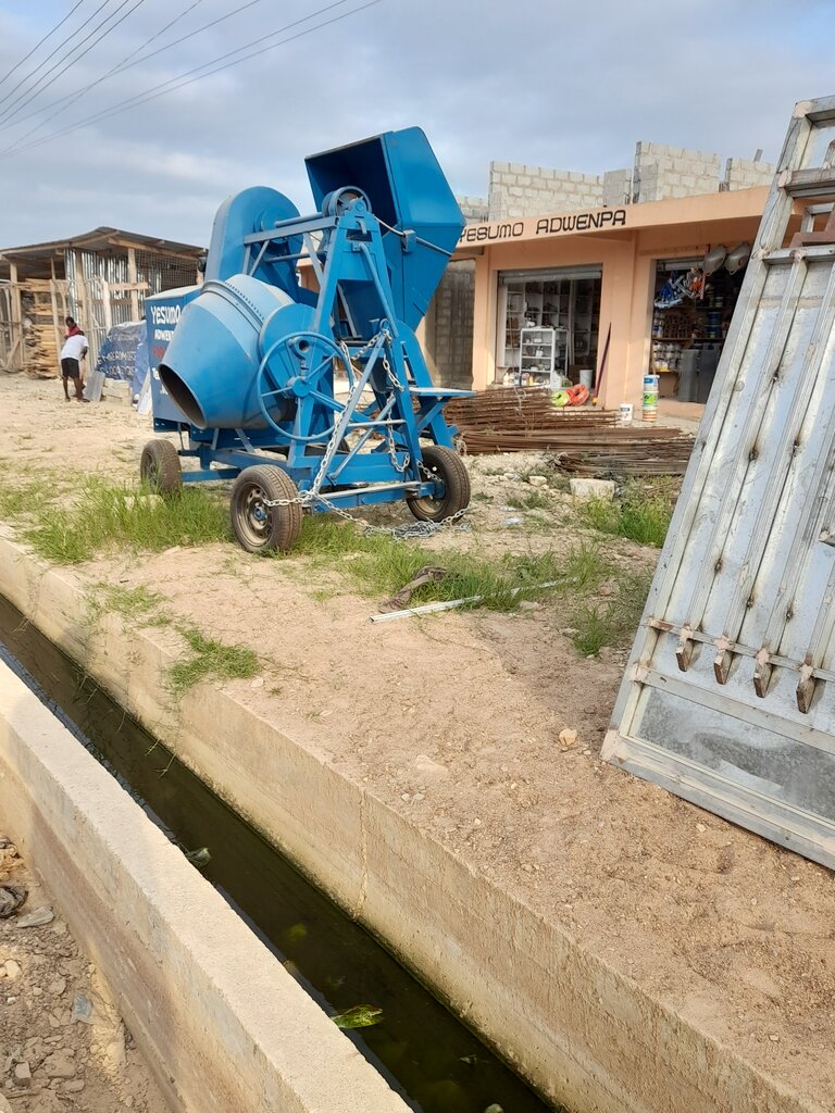 Cement Yesu mo adwenpa cement store, Earth, photo