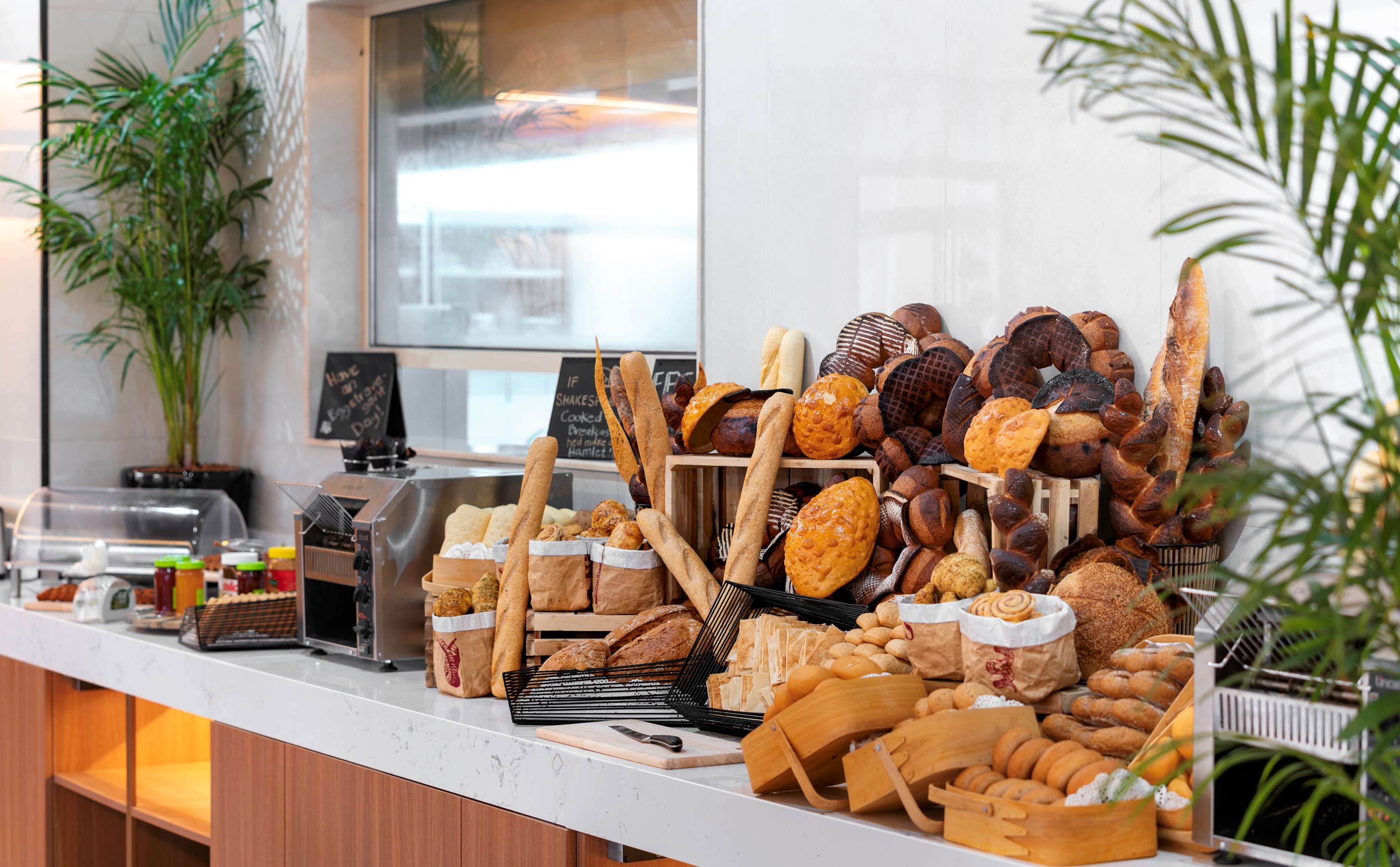 Фото Radisson Hotel Riyadh Airport