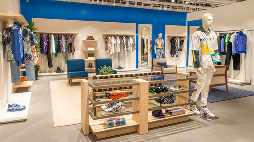 Louis Vuitton Atlanta Saks Phipps Plaza, clothing store, United States,  Atlanta, 3440 Peachtree Rd — Yandex Maps