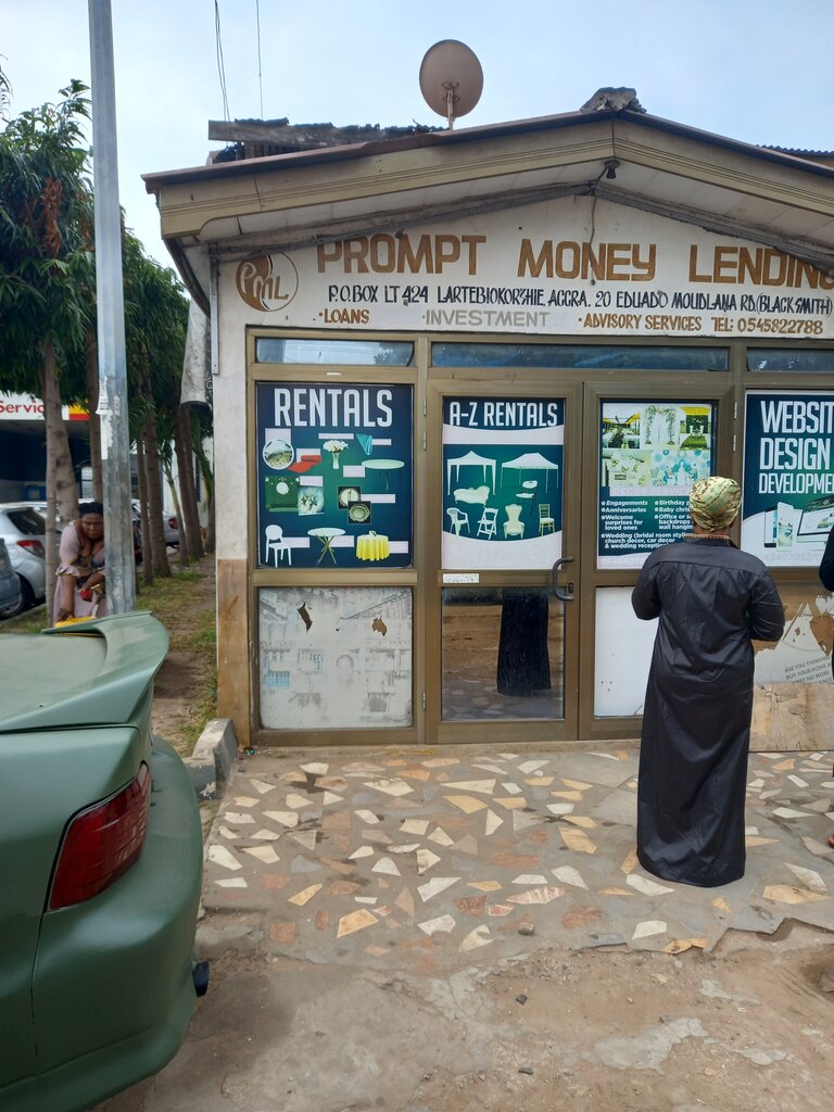 Money transfers Prompt money lending, Accra, photo