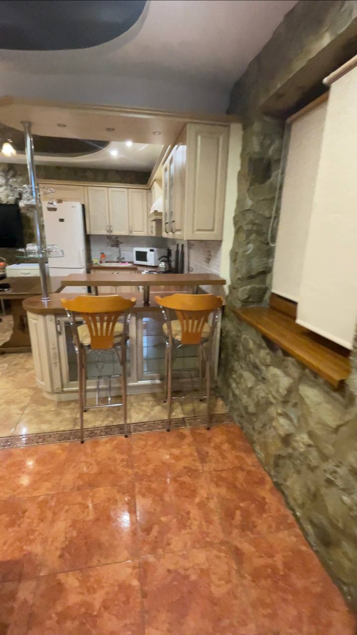 Фото Нептун у реки