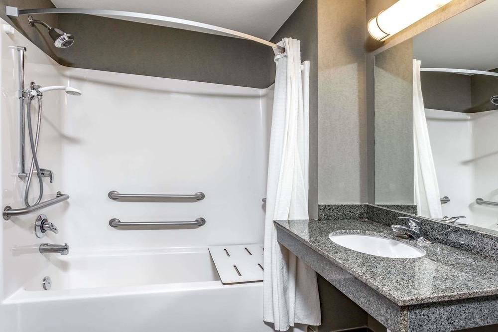 Фото Comfort Inn Bonner Springs Kansas City