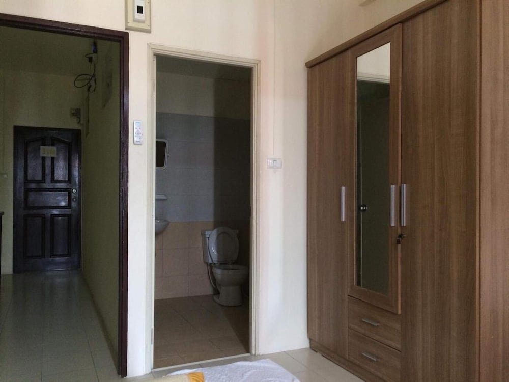 Фото Surasak Center Sri Racha