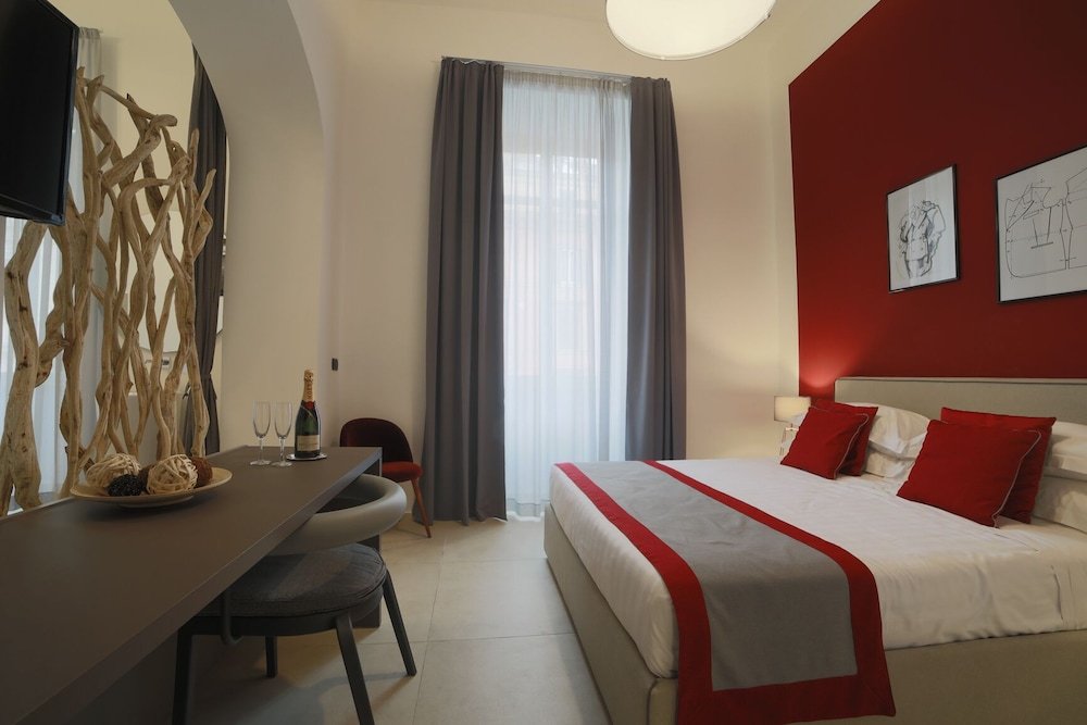 Фото Bespoke Luxury Suites and Apartments