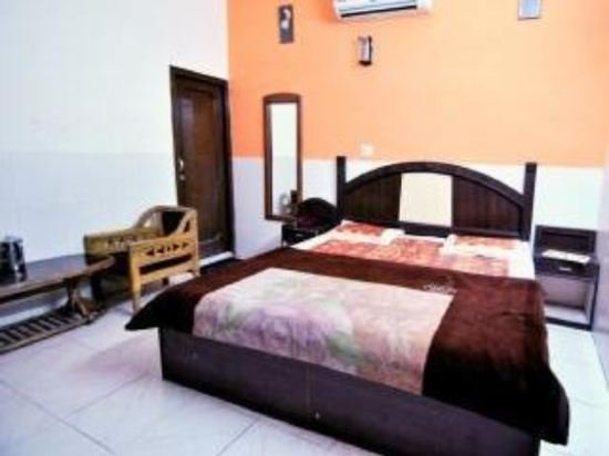 Фото Hotel Surya Palace