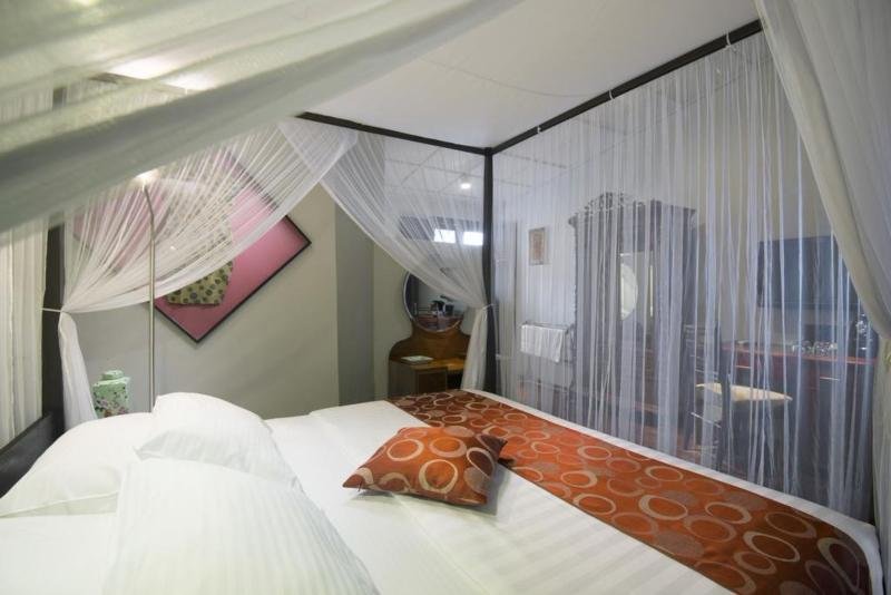 Фото Noordin Mews