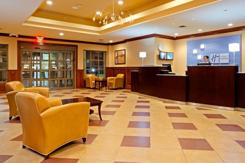 Гостиница Days Hotel by Wyndham North Bergen Nyc Area в Норт Бергене