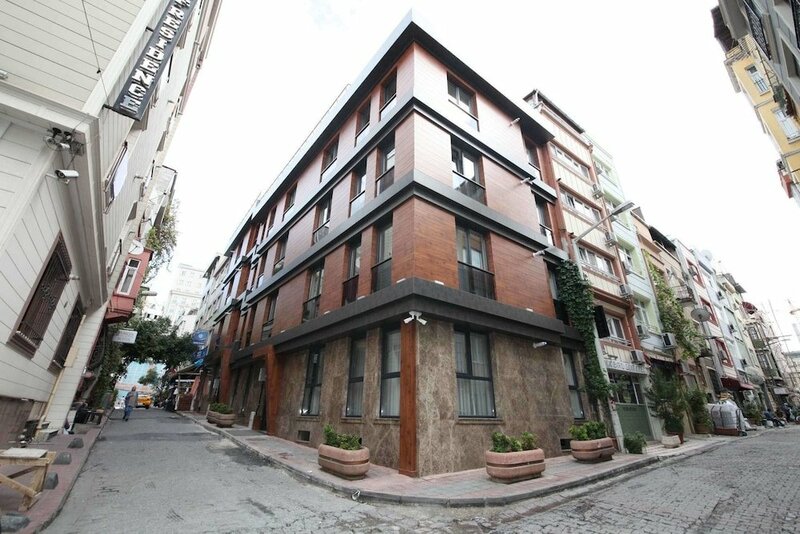 Гостиница Corner Suite в Бейоглу