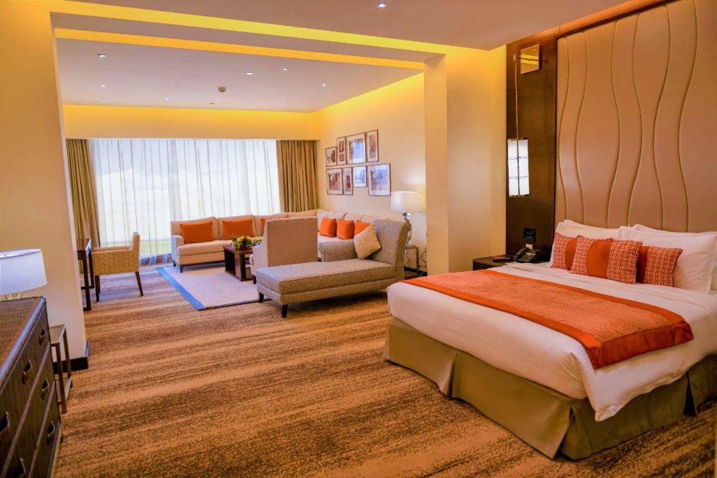 Фото Grand Millennium Tabuk