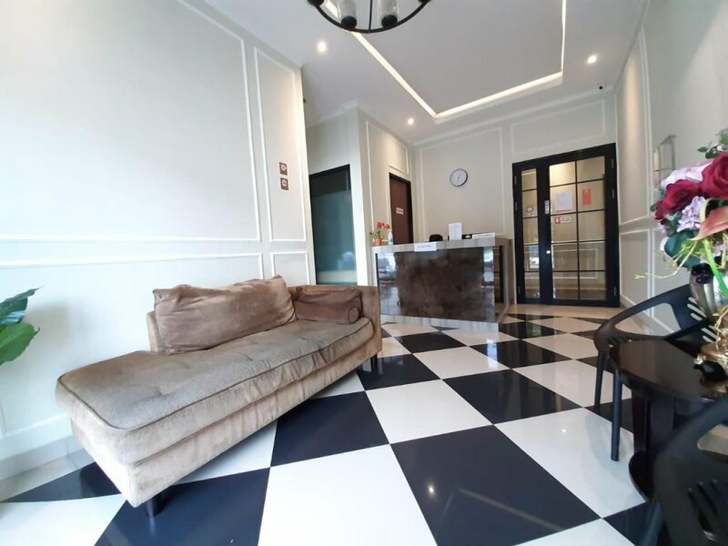 Гостиница Flamboyan Residence Cipete в Джакарте