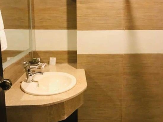 Фото Отель One Murree