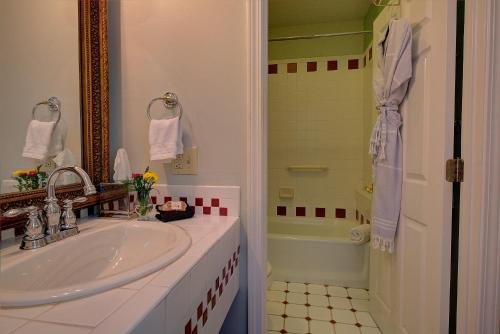 Фото The Inn at Ocean Springs