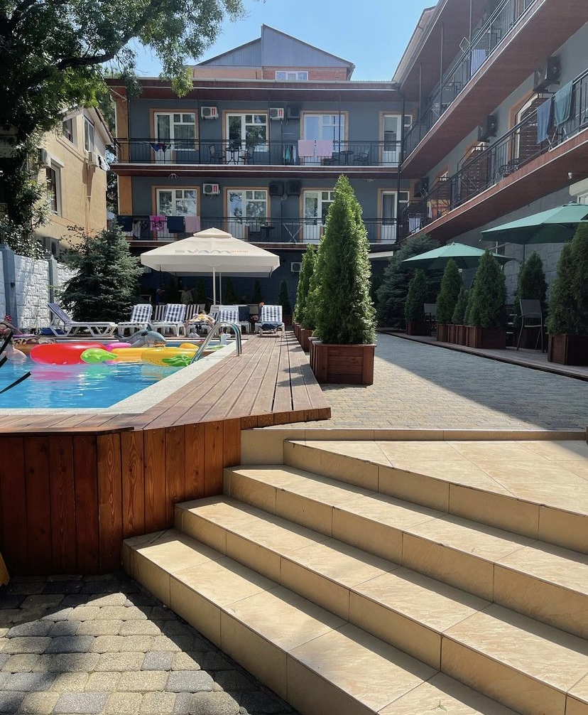 Фото отеля 1