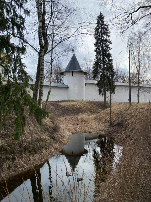 Достопримечательность Тюремная башня, Печоры, фото