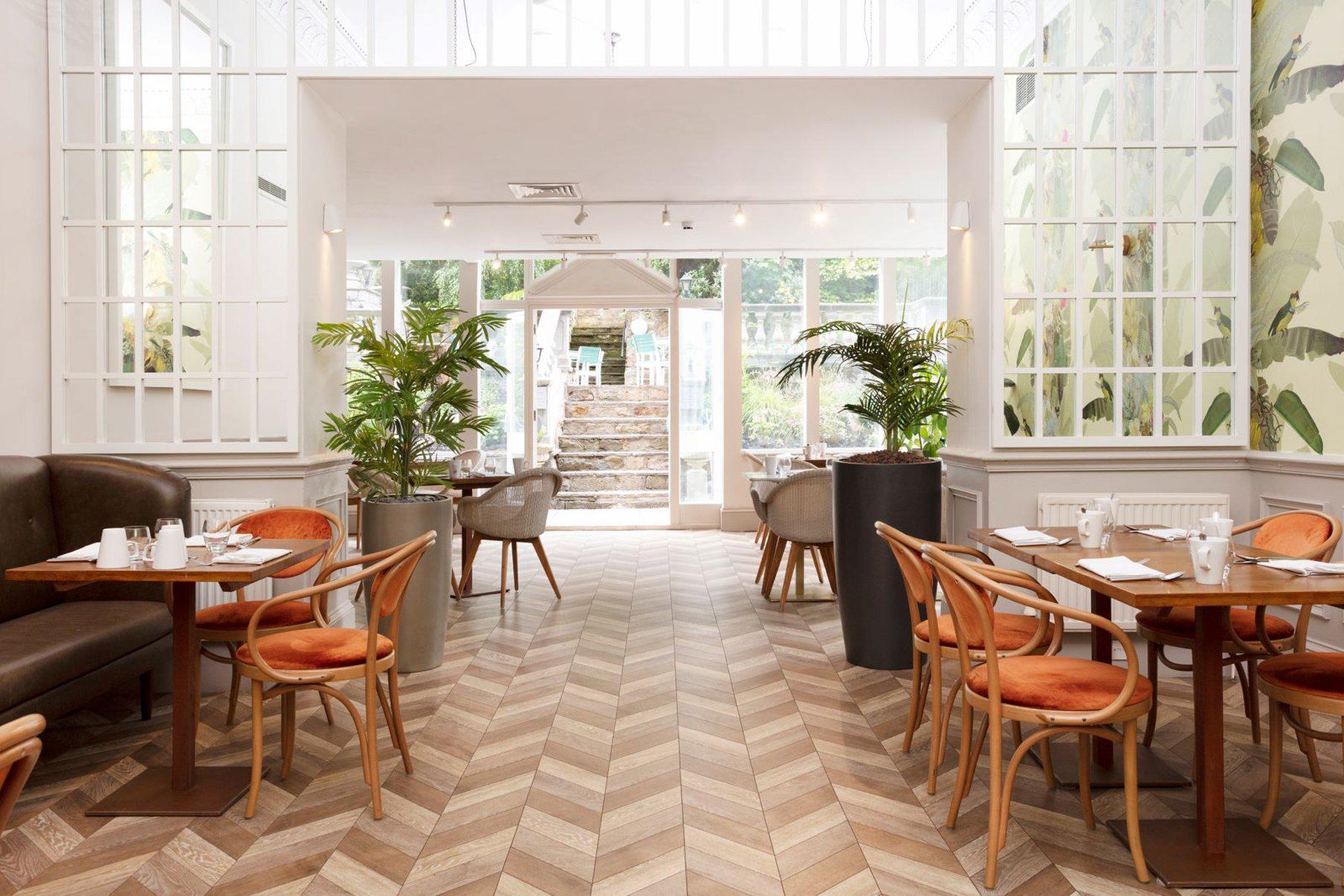 Фото voco Edinburgh  Royal Terrace by IHG