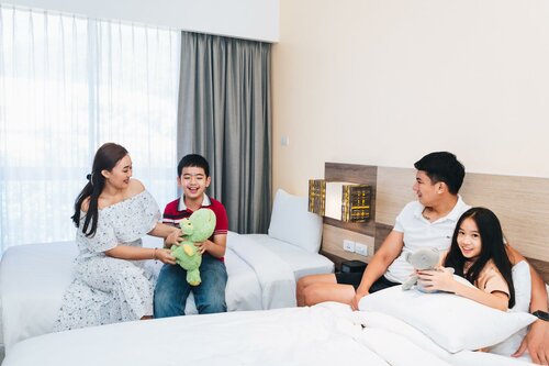 Внешний вид отеля Holiday Inn Express Phuket Patong Beach Central в Патонге, фото 5