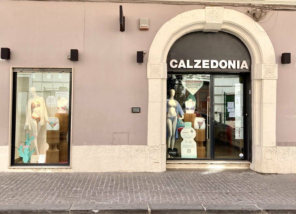 Clothing store Calzedonia, Campania, photo