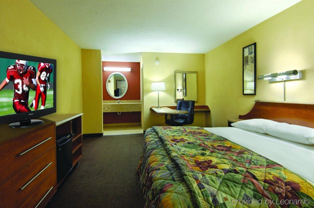 Фото Red Roof Inn Virginia Beach - Norfolk Airport