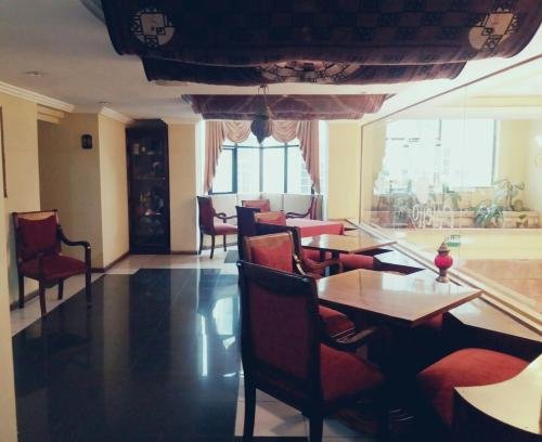 Фото Hotel Bombuscaro