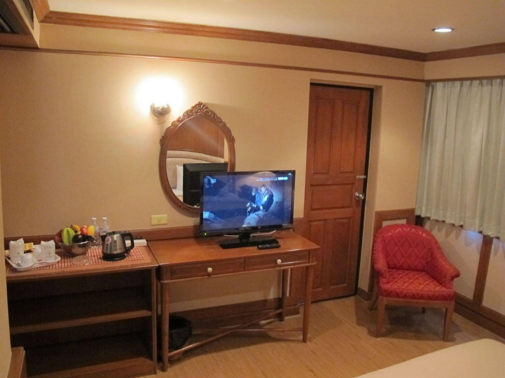 Фото The Promenade Hotel