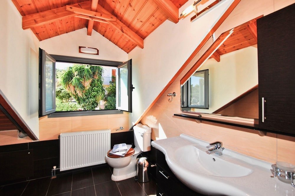 Фото Superior Sea View Apartment