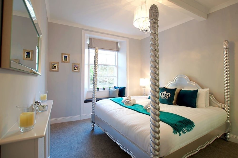 Фото Heart of the Old Town Literally Under the Castle