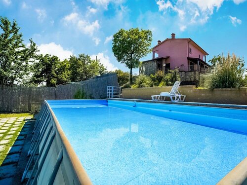 Гостиница Villa With Above Ground Swimming Pool in the Rolling Tuscan Hills With a Beautiful View