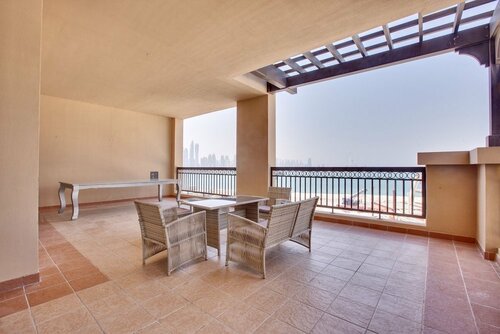 Гостиница Palm Jumeirah Shoreline Residences в Дубае