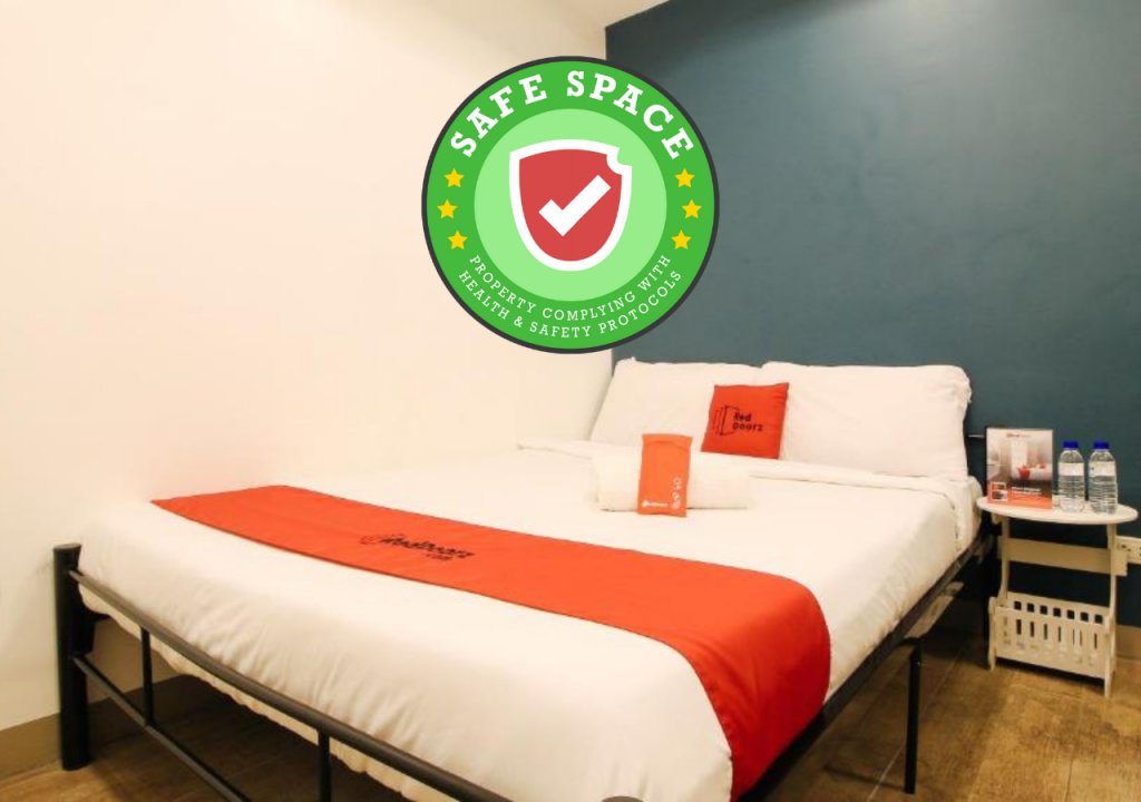 Фото RedDoorz Plus @ San Marcelino Malate