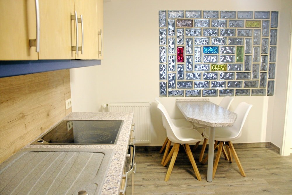 Фото Hotel Zum Halbmond