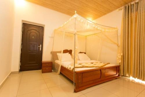 Фото Good News Guesthouse