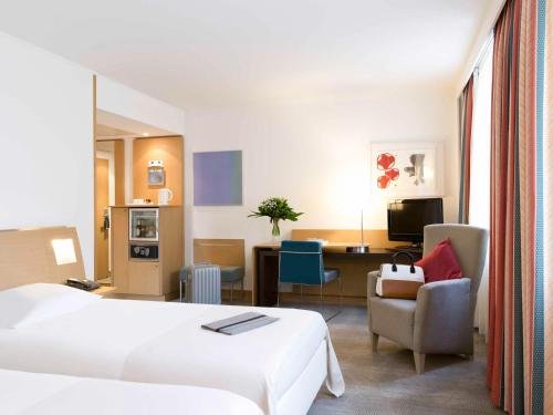 Фото Novotel Regensburg Zentrum