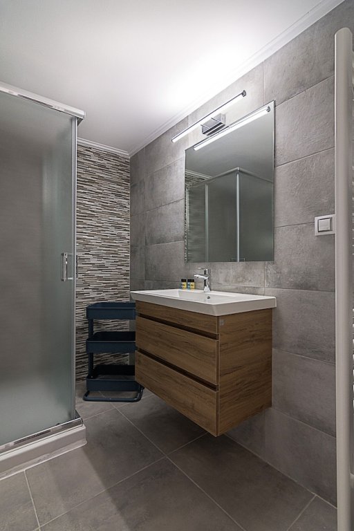 Фото Spacious two bedroom apartment