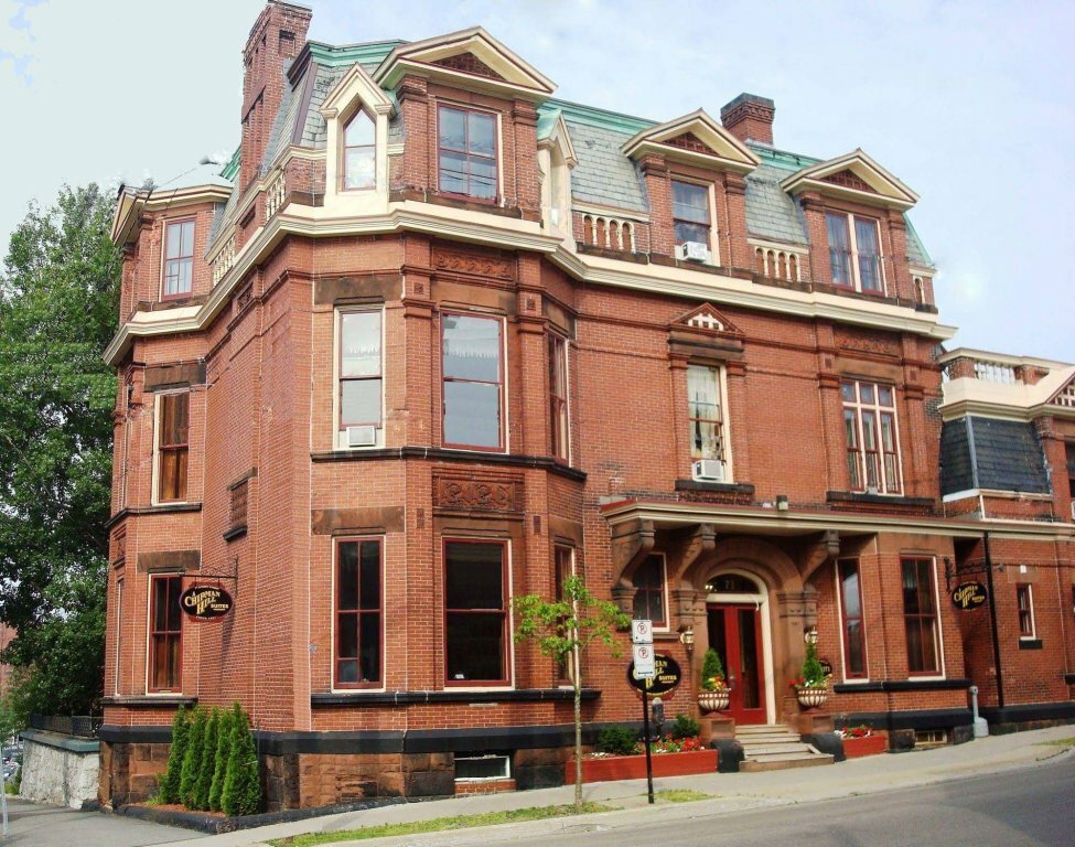 Hotel Chipman Hill Suites on Sydney, Saint John, photo