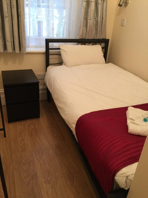 Фото Hellenic Hotel London by Saba