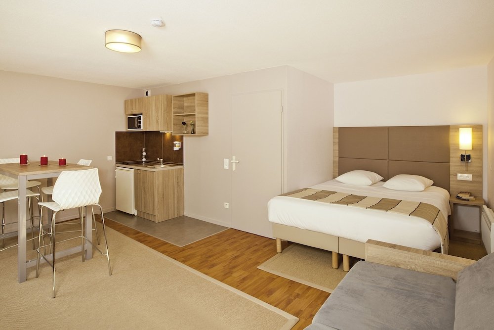 Фото Séjours & Affaires Strasbourg Kleber