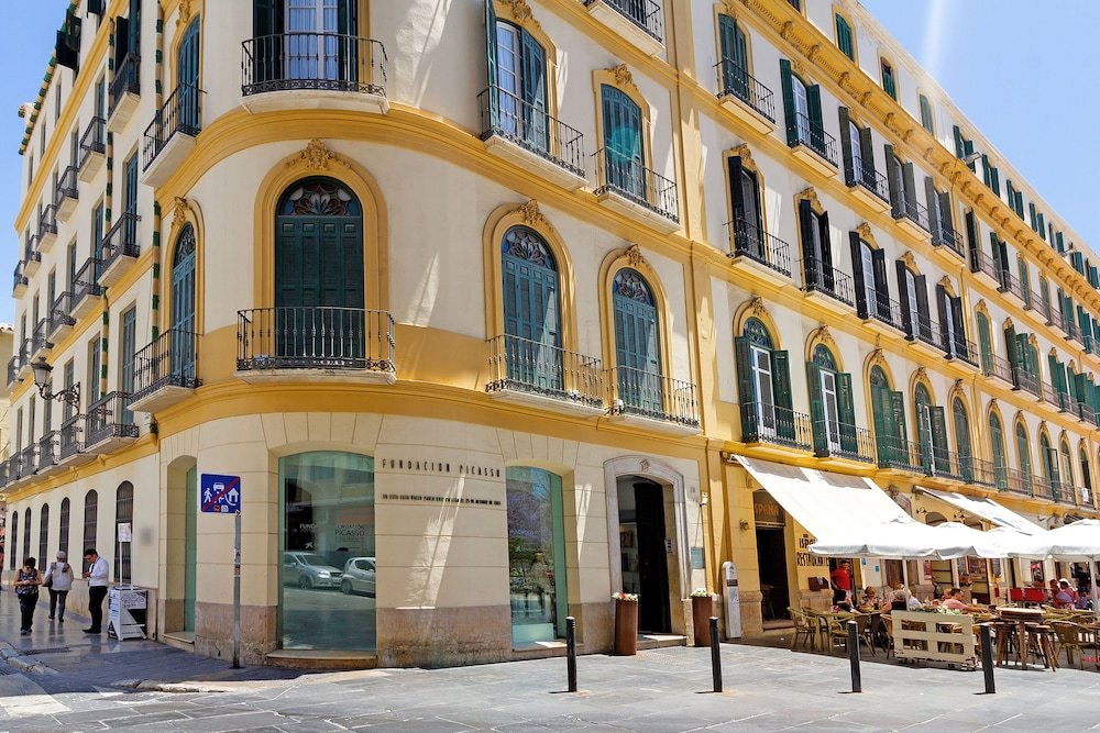 Фото отеля 1