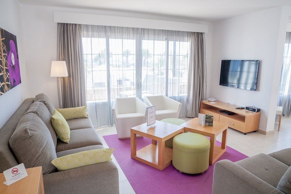 Фото Jardines del Sol